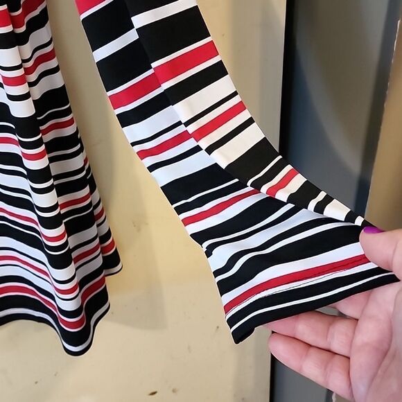 Beautiful Susan Graver top 1X - Picture 5 of 5